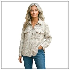 Olivaceous Women's Textured Button-Up Coat. Small